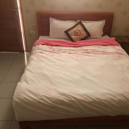 Khách Sạn SPOT ON 693 Hoàng Long Hà Nội Ngoại thất bức ảnh